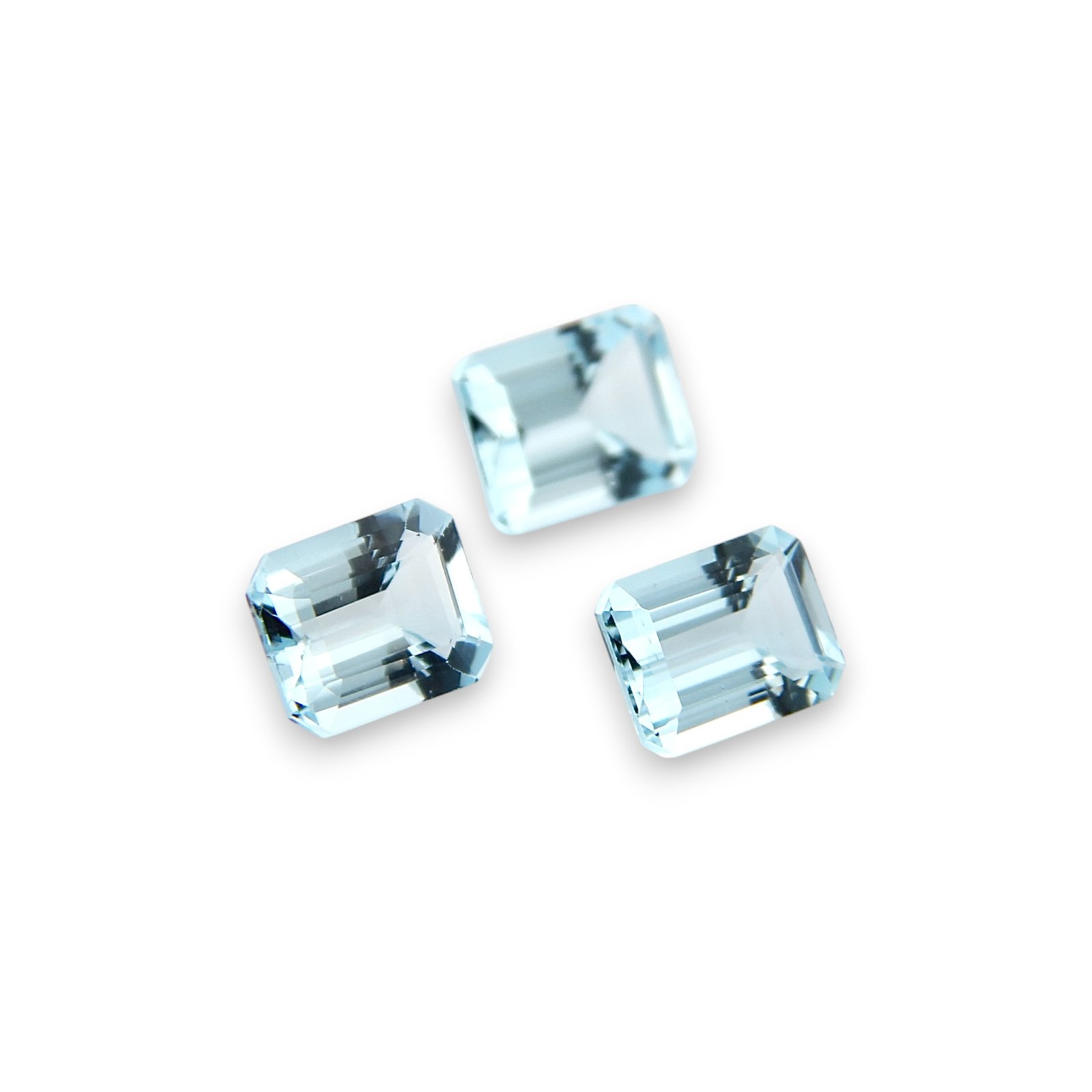 Aquamarine - Emerald Cut - 9 x 7 mm (Light Blue)