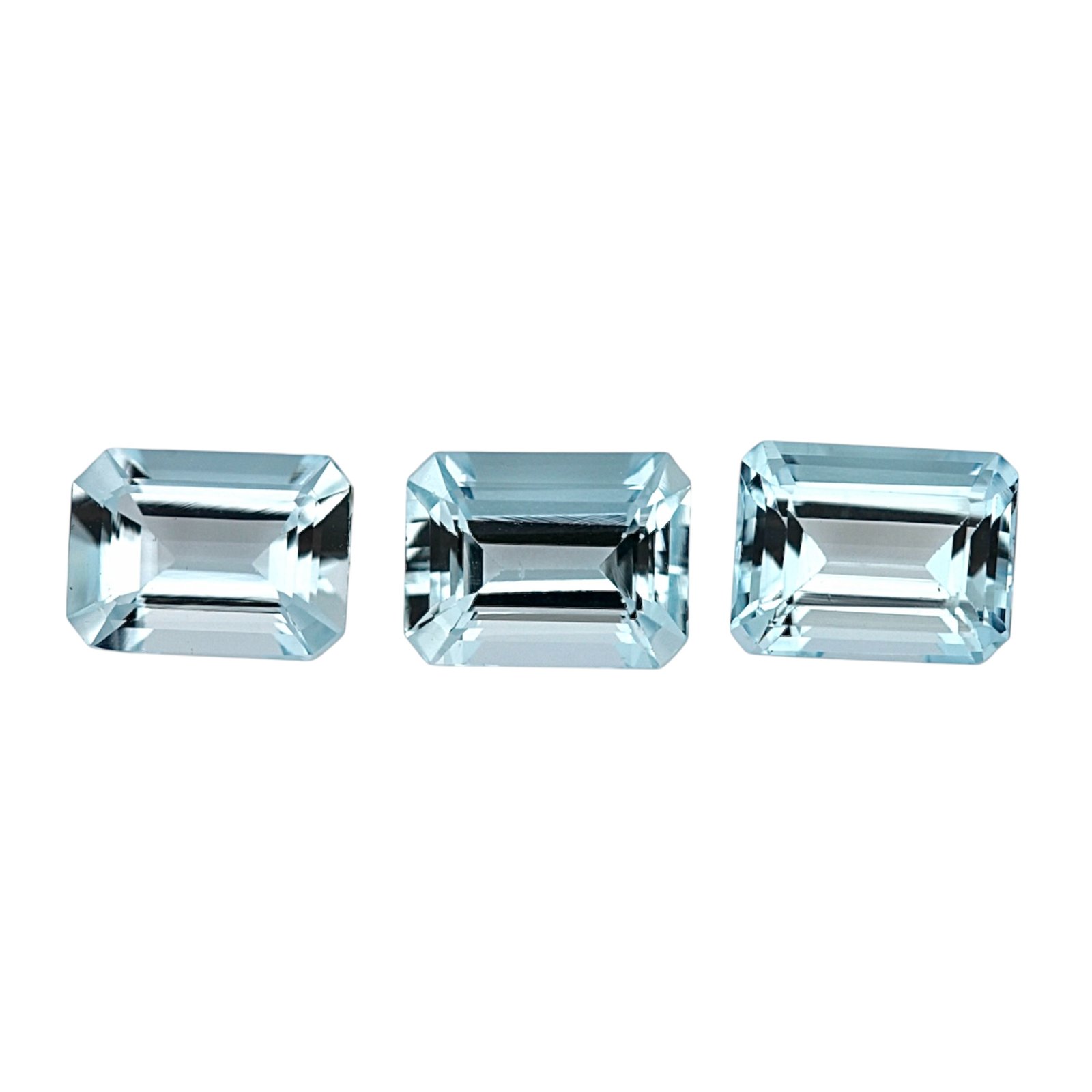 Aquamarine - Emerald Cut - 9 x 7 mm (Mid Blue)