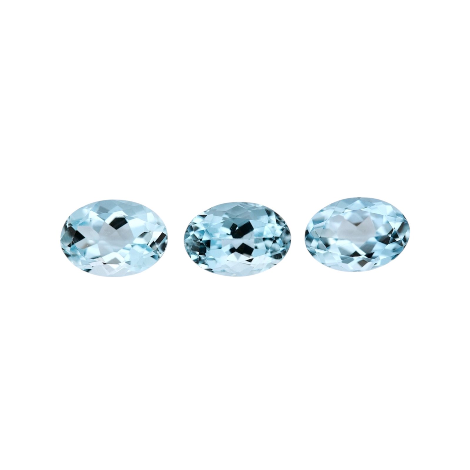 Aquamarine - Oval - 6 x 4 mm (Mid Blue)