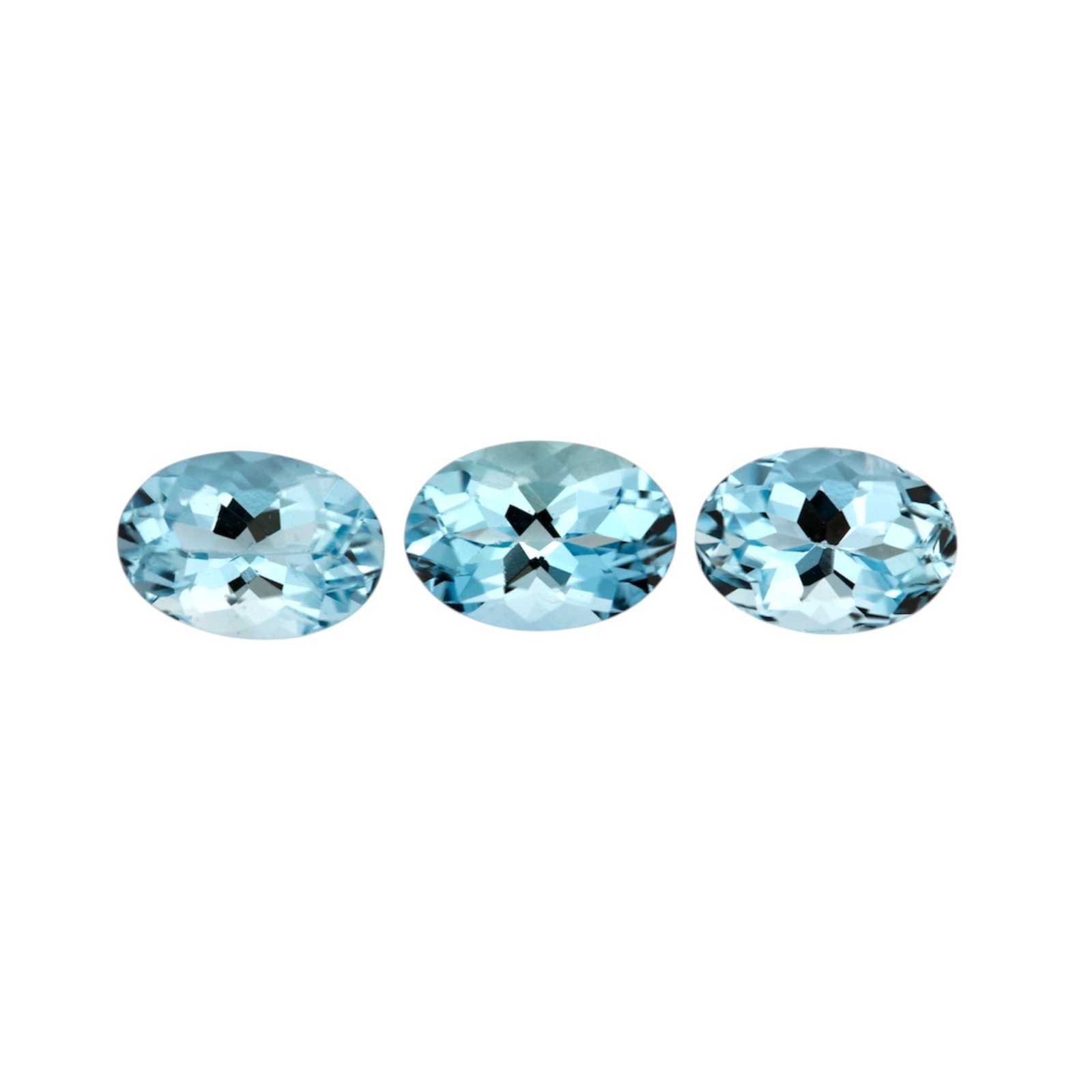 Aquamarine - Oval - 8 x 6 mm (Dark Blue)